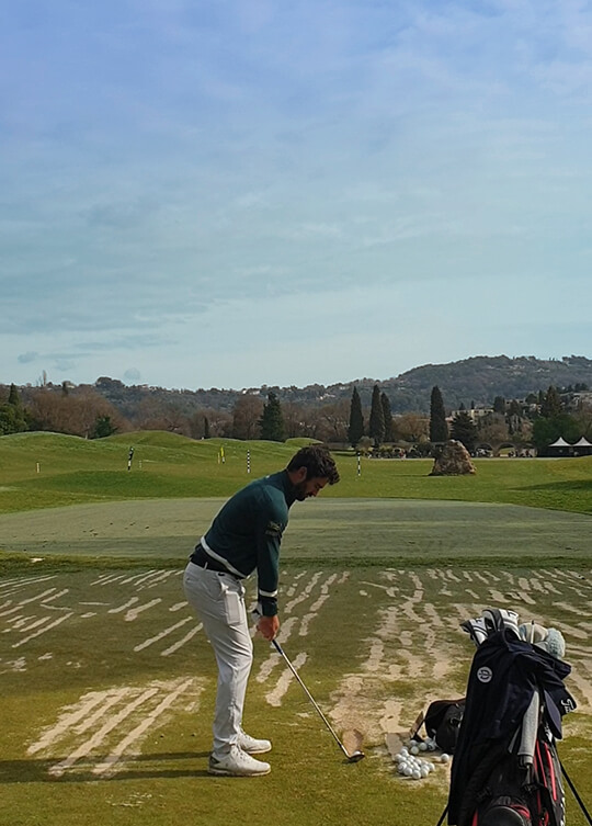 Antoine Rozner s'entraîne à Saint Donat et perfectionne son swing avec Benoit Ducoulombier